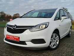 Biały Używany 2018 Opel Zafira Minivan | 41 900 zł (Dobra cena)