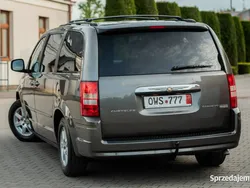 Szary Używany 2011 Chrysler Grand Voyager Limited Minivan | 32 700 zł