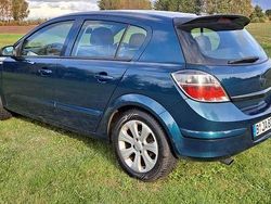 Zielony Używany 2007 Opel Astra Hatchback | 11 000 zł (Uczciwa cena)