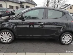 Czarny Używany 2014 Lancia Ypsilon Hatchback | 15 500 zł