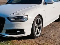 Biały Używany 2012 Audi A4 S-Line Kombi | 38 500 zł (Uczciwa cena)