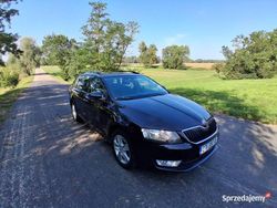 Czerwony Używany 2014 Skoda Octavia Kombi | 26 000 zł (Drogi)