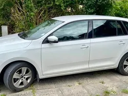 Biały Używany 2018 Skoda Rapid Ambition Hatchback | 36 000 zł (Super Cena)