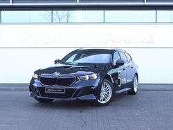 Czarny szafir metalizowany Używany 2024 BMW 540 Comfort Edition Kombi | 380 000 zł
