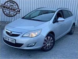 Srebrny Używany 2011 Opel Astra Kombi | 21 900 zł