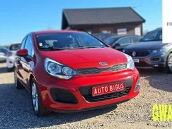 Bordowy Używany 2012 Kia Rio 2 Hatchback | 21 900 zł (Uczciwa cena)