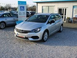 Srebrny (metalik) Używany 2022 Opel Astra Kombi | 35 691 zł (Super Cena)
