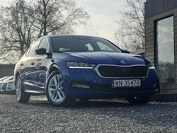 Niebieski Używany 2022 Skoda Octavia Hatchback | 50 000 zł (Uczciwa cena)