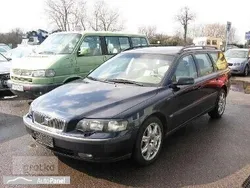 Niebieski Używany 2004 Volvo V70 Kombi | 12 800 zł