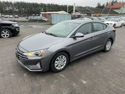 Szary Używany 2019 Hyundai Elantra Sedan/Limuzyna | 36 500 zł