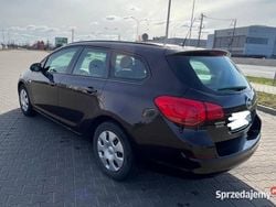 Brązowy Używany 2011 Opel Astra Kombi | 16 800 zł (Uczciwa cena)