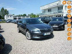 Niebieski Używany 2016 Skoda Superb Kombi | 59 900 zł (Dobra cena)