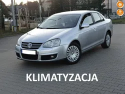 Srebrny Używany 2006 VW Jetta Sedan/Limuzyna | 14 500 zł (Uczciwa cena)