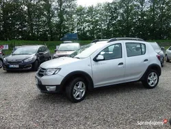 Srebrny (metalik) Używany 2015 Dacia Sandero Stepway Hatchback | 24 600 zł (Uczciwa cena)