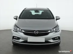Srebrny Używany 2018 Opel Astra Kombi | 41 499 zł (Uczciwa cena)