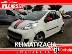 Biały (metalik) Używany 2009 Peugeot 107 Hatchback | 7500 zł (Uczciwa cena)