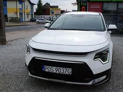Biały Używany 2023 Kia Niro SUV | 102 400 zł (Uczciwa cena)