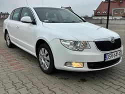 Biały Używany 2009 Skoda Superb Sedan/Limuzyna | 16 900 zł (Dobra cena)