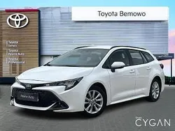 Biały Używany 2023 Toyota Corolla Comfort Kombi | 102 900 zł (Uczciwa cena)