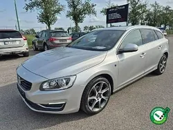 Srebrny Używany 2015 Volvo V60 Ocean Race Kombi | 46 900 zł (Uczciwa cena)
