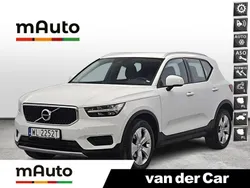 Biały Używany 2022 Volvo XC40 Momentum SUV | 119 900 zł (Uczciwa cena)