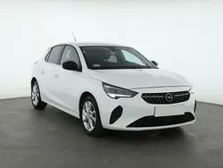 Biały Używany 2021 Opel Corsa Hatchback | 56 999 zł (Dość drogi)