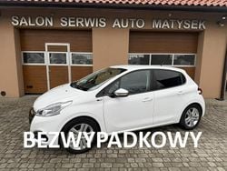 Biały Używany 2017 Peugeot 208 Hatchback | 29 900 zł (Uczciwa cena)