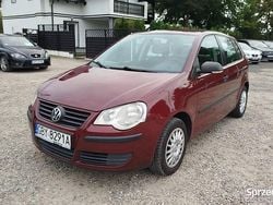 Wiśniowy Używany 2006 VW Polo Hatchback | 8500 zł (Uczciwa cena)