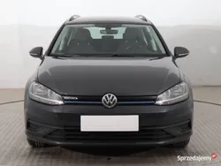 Szary Używany 2018 VW Golf VII Kombi | 39 999 zł (Dobra cena)