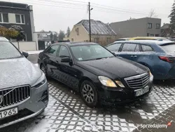 Czarny Używany 2010 Mercedes E200 Sedan/Limuzyna | 32 000 zł (Dobra cena)