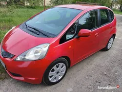 Czerwony Używany 2009 Honda Jazz Trend Hatchback | 14 700 zł (Super Cena)