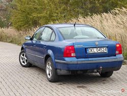 Niebieski Używany 1998 VW Passat R Sedan/Limuzyna | 1100 zł (Dobra cena)