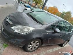 Srebrny Używany 2010 Opel Meriva Minivan | 10 000 zł