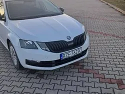 Biały Używany 2019 Skoda Octavia Hatchback | 55 500 zł (Uczciwa cena)