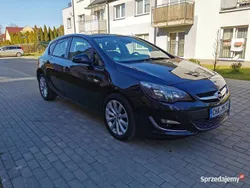 Czarny Używany 2013 Opel Astra Hatchback | 29 800 zł (Uczciwa cena)