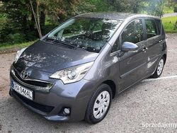 Szary Używany 2015 Toyota Verso-S Minivan | 34 900 zł