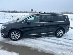 Używany 2017 Chrysler Pacifica | 79 500 zł (Uczciwa cena)