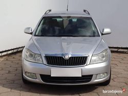 Srebrny Używany 2010 Skoda Octavia Kombi | 14 999 zł (Uczciwa cena)