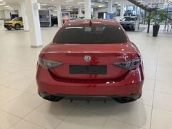 Czerwony Nowe 2025 Alfa Romeo Giulia Veloce Sedan/Limuzyna | 226 700 zł (Uczciwa cena)