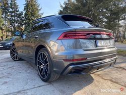 Szary Używany 2018 Audi Q8 SUV | 255 000 zł