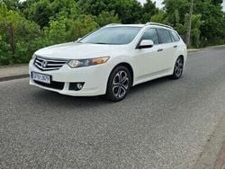 Inny kolor Używany 2011 Honda Accord Kombi | 31 900 zł (Dobra cena)