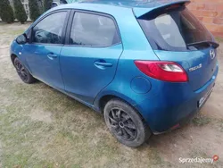 Używany 2011 Mazda 2 | 6400 zł