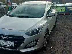 Srebrny Używany 2016 Hyundai i30 Kombi | 26 999 zł (Dość drogi)