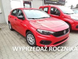 Czerwony jasny Używany 2018 Fiat Tipo Hatchback | 40 990 zł