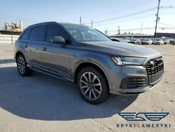 Szary Używany 2023 Audi Q7 SUV | 124 480 zł
