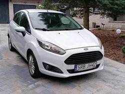 Biały Używany 2013 Ford Fiesta Hatchback | 17 600 zł (Uczciwa cena)