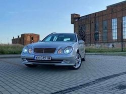 Używany 2004 Mercedes E500 | 33 000 zł