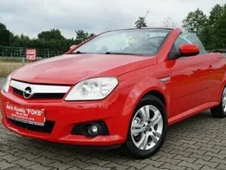 Czerwony (metalik) Używany 2006 Opel Tigra Kabriolet | 10 900 zł (Uczciwa cena)