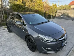 Szary (metalik) Używany 2014 Opel Astra Kombi | 29 900 zł (Uczciwa cena)