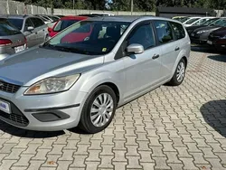 Srebrny (metalik) Używany 2009 Ford Focus Sedan/Limuzyna | 9900 zł (Uczciwa cena)